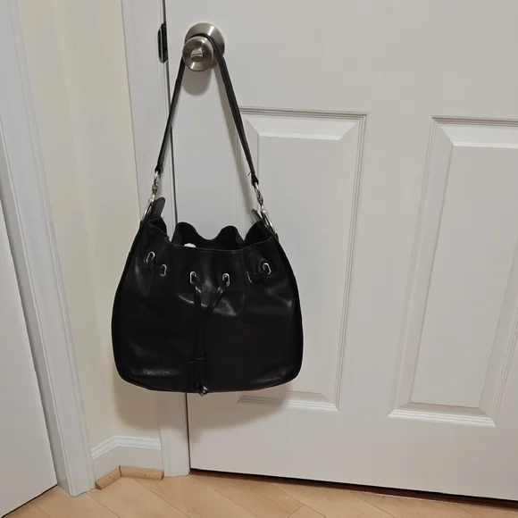 Frye Black Leather Shoulder Bag EUC - Picture 1 of 16